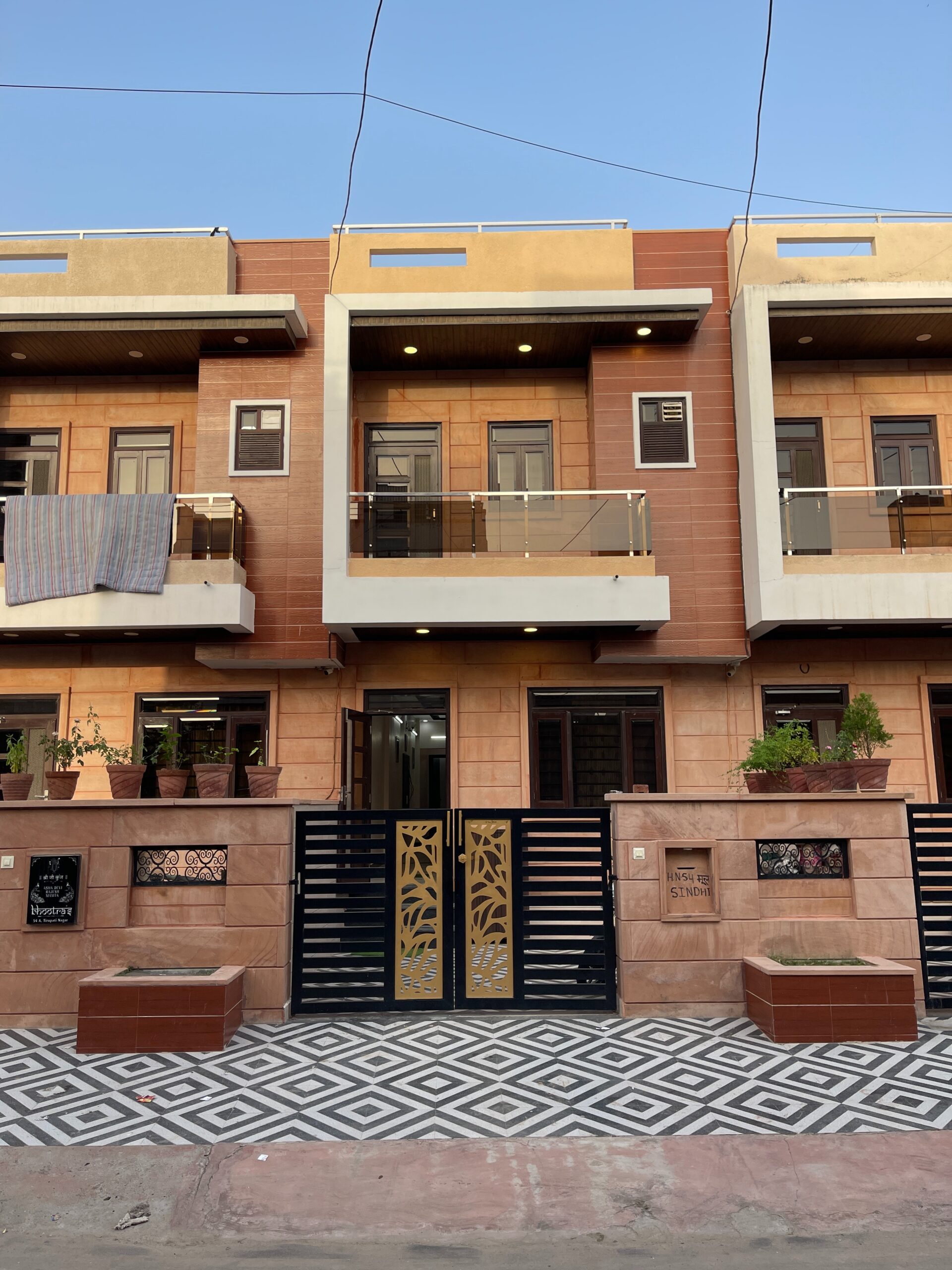 3 Bed Room + 1 Drawing Room Duplex Lobby Budget Home