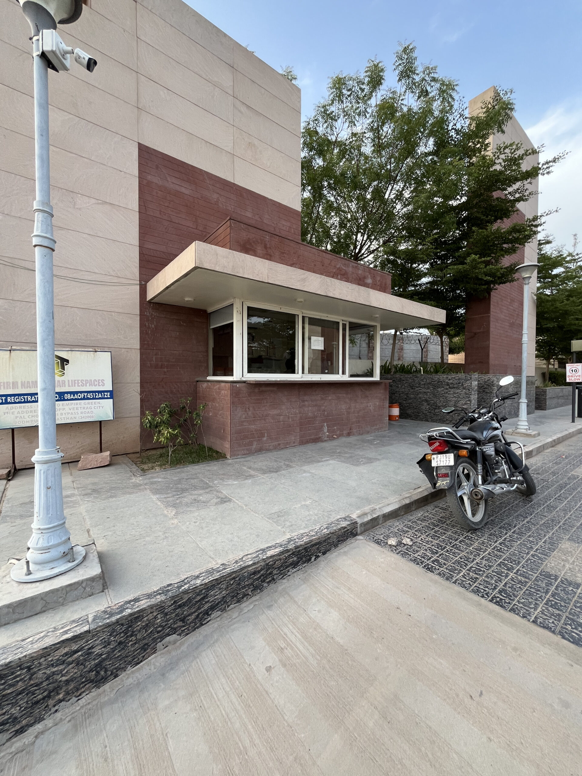 3Bhk Semi Furnished Duplex Villa