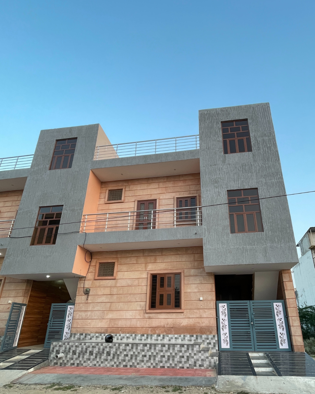 3 Bed Room + Drawing Room Lobby Budget Home